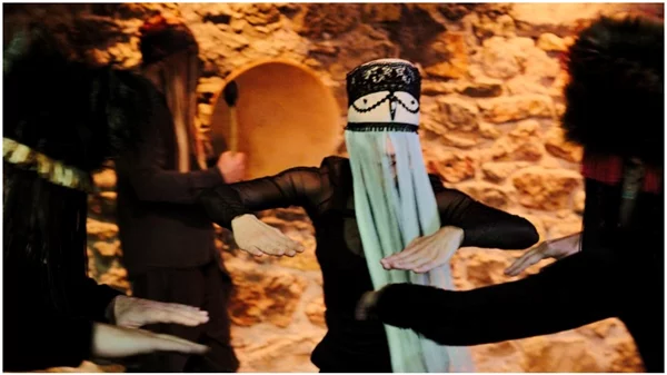 Χορεύοντας το "Mojo Risin" των Doors